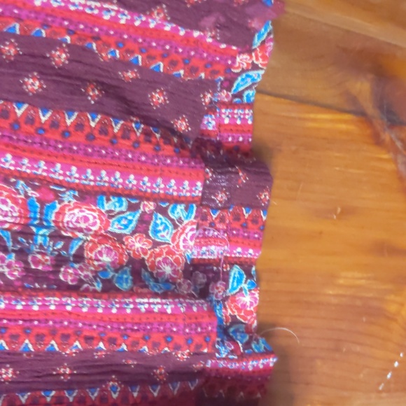 Ladies boho pattern crinkle material wide leg pull on pants w/ drawstring detail - Picture 4 of 8